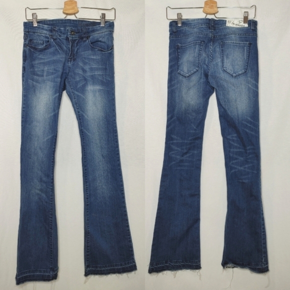 BlankNYC Flare Jeans Low Rise Raw Hem‎ Cotton Spandex Medium Dark Wash 26 - Picture 1 of 11